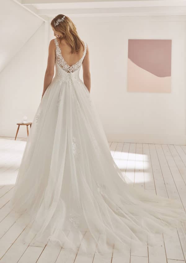 Robe-de-mariee-White-One-OLYBETH-C Robe-de-mariee-White-One-OLYBETH-C
