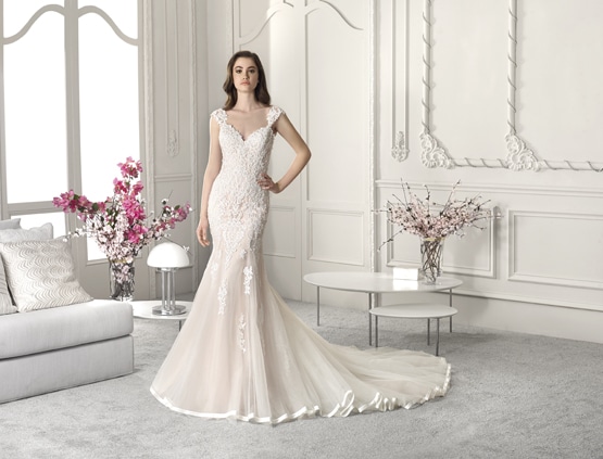 Robe de mariée Demetrios 816