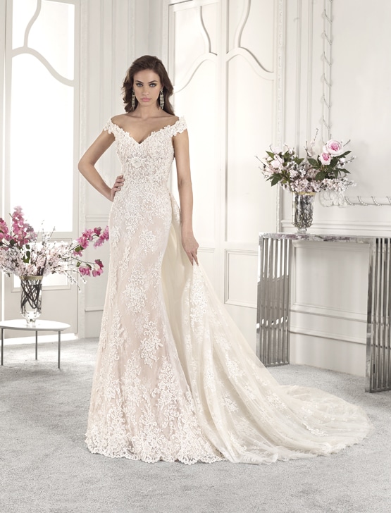 Robe de mariée Demetrios 858