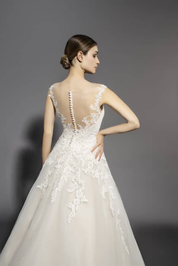 robe-de-mariee-lyne-mariage-cannes-couture-nuptiale-Magalie-dos robe-de-mariee-lyne-mariage-cannes-couture-nuptiale-Magalie-dos