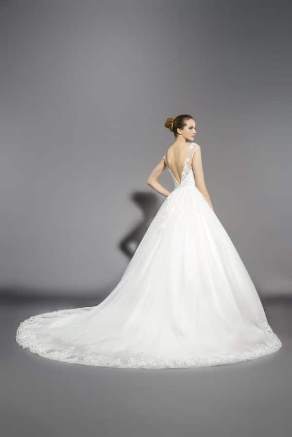 robe-de-mariee-lyne-mariage-cannes-couture-nuptiale-Poeme-dos robe-de-mariee-lyne-mariage-cannes-couture-nuptiale-Poeme-dos