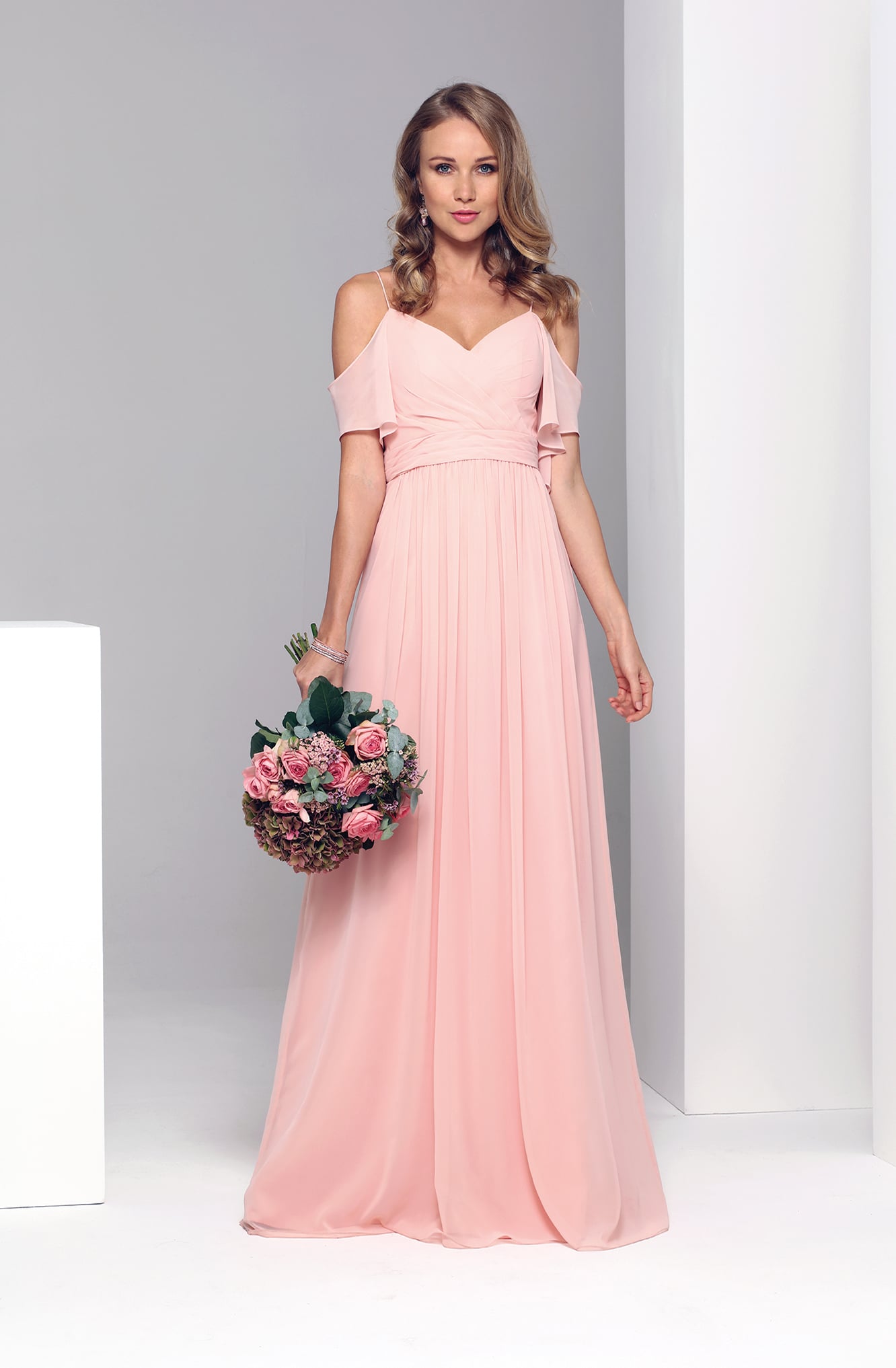 Lyne Cocktail 8165