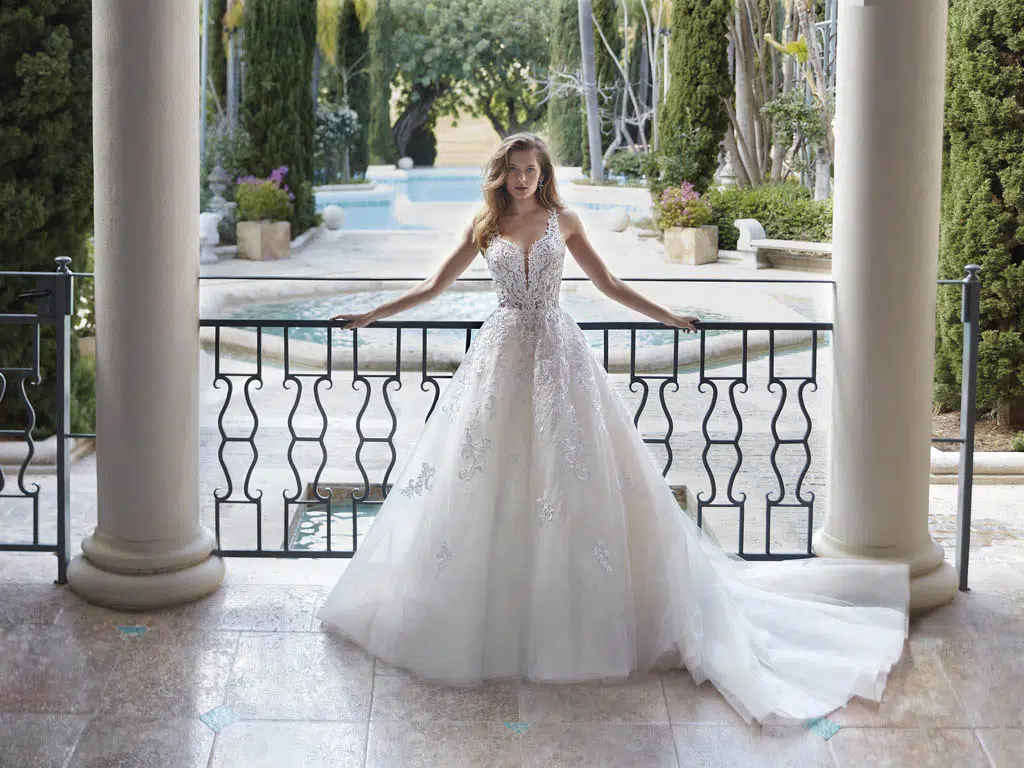 robe-de-mariee-demetrios-1181-1