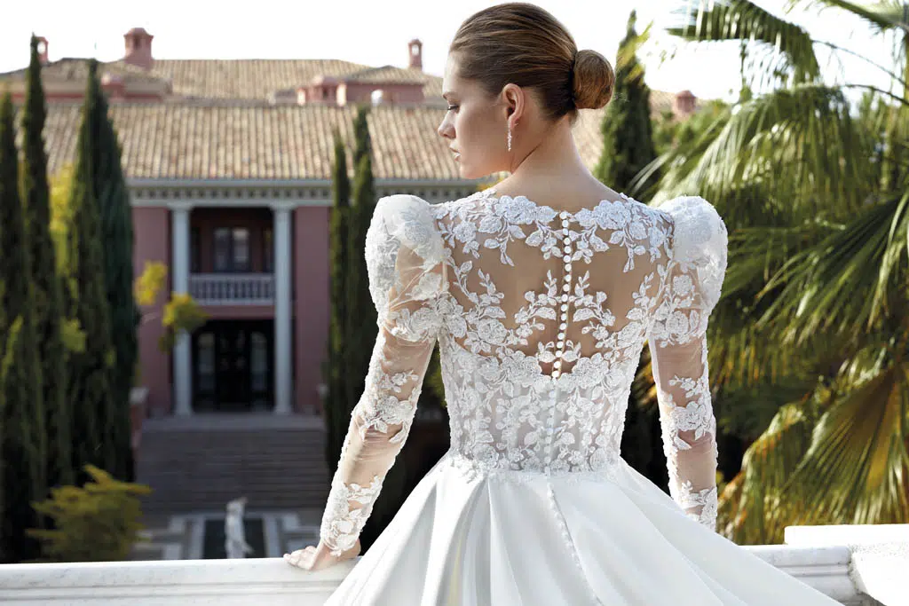 robe-de-mariee-demetrios-1188-1