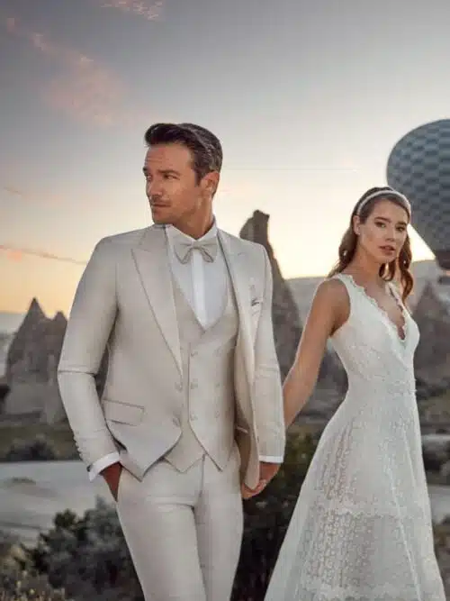 Costume beige mariage hotsell