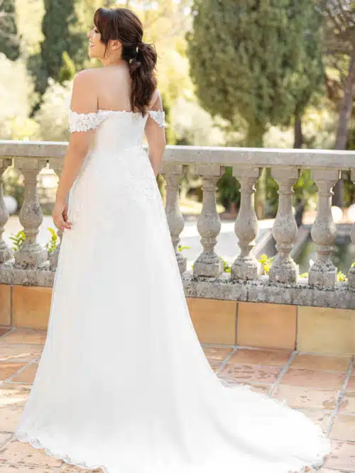 robe de mariee curvy 25803 2