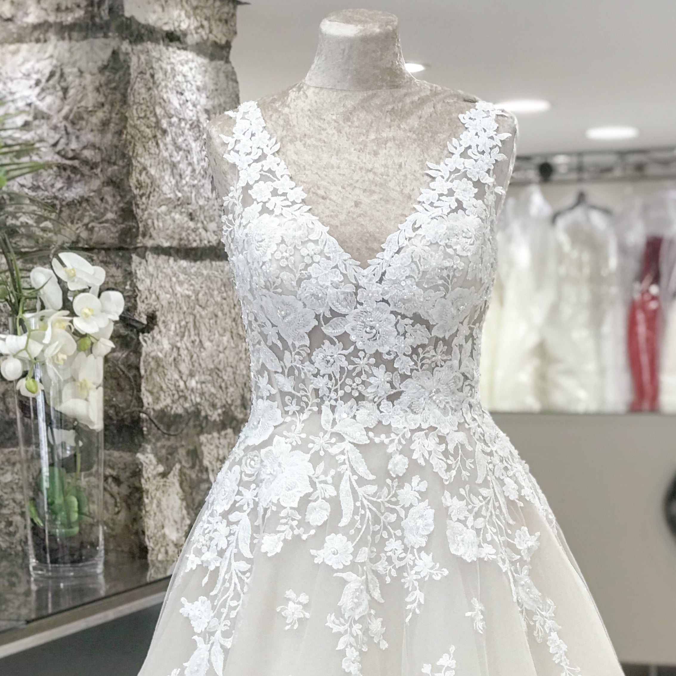 collections-2019-robes-de-mariee-lyne-mariage-cannes-2